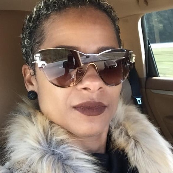 Versace Shades - Picture 4 of 4